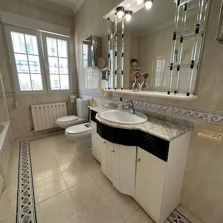 Con Piscina Privada En Villa *