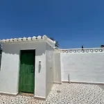 Villa Con Piscina Privada En *