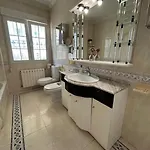 Con Piscina Privada En Villa *
