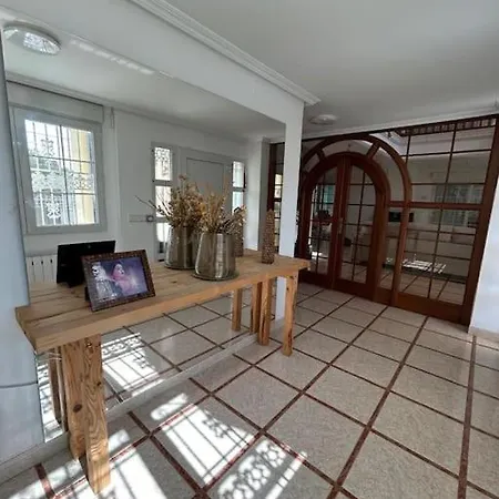 Con Piscina Privada En 别墅 托雷维耶哈