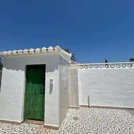 别墅 Con Piscina Privada En *