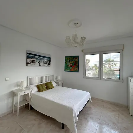 Con Piscina Privada En 托雷维耶哈